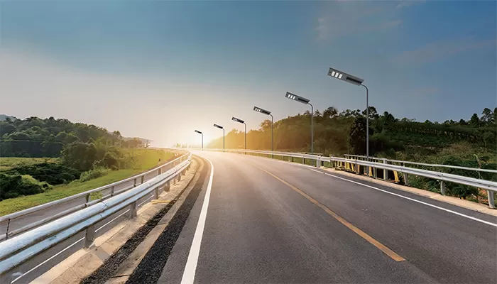 Lampu Jalan LED Solar Serba Satu: Penjimatan Tenaga dan Manfaat Mesra Alam
