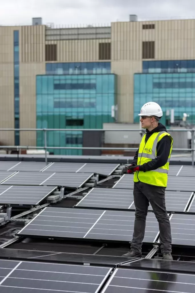 Bagaimana untuk memasang lampu jalan solar oleh seorang diri?